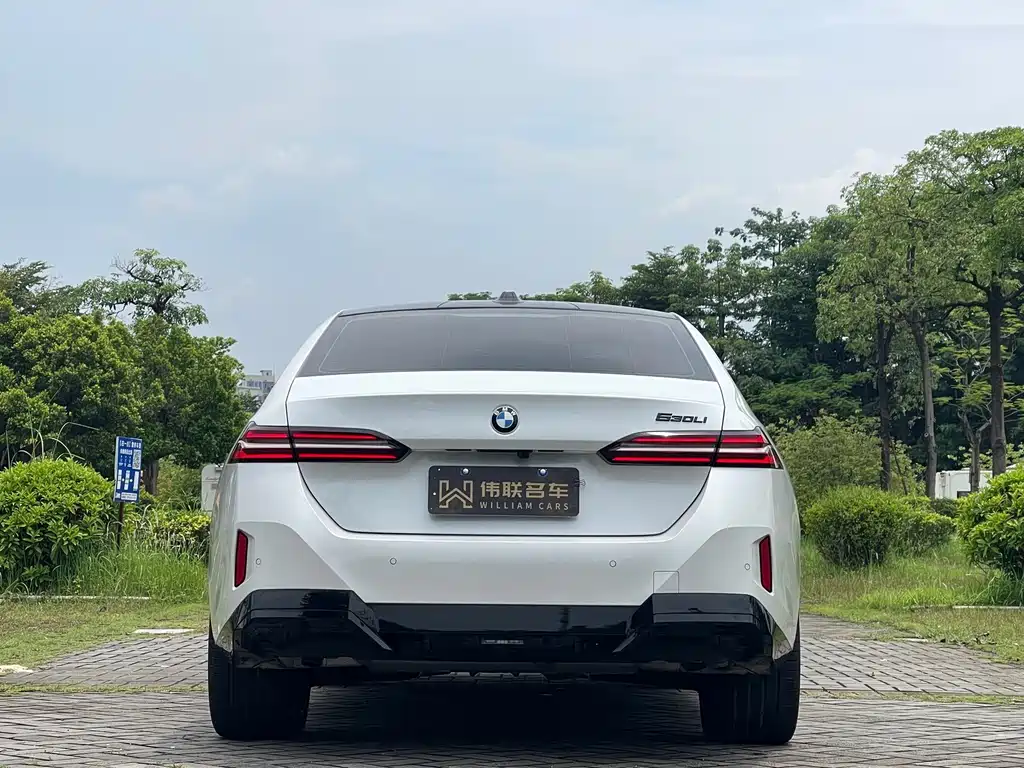 BMW 5 Series 2026