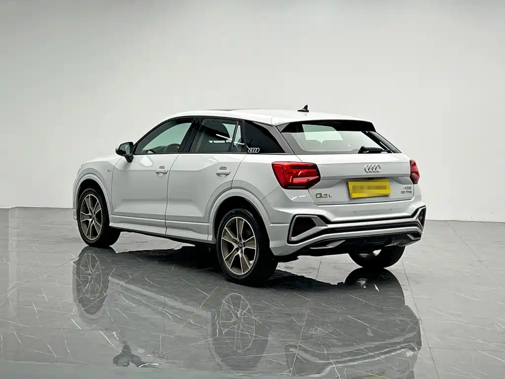 Audi Q2L 2022