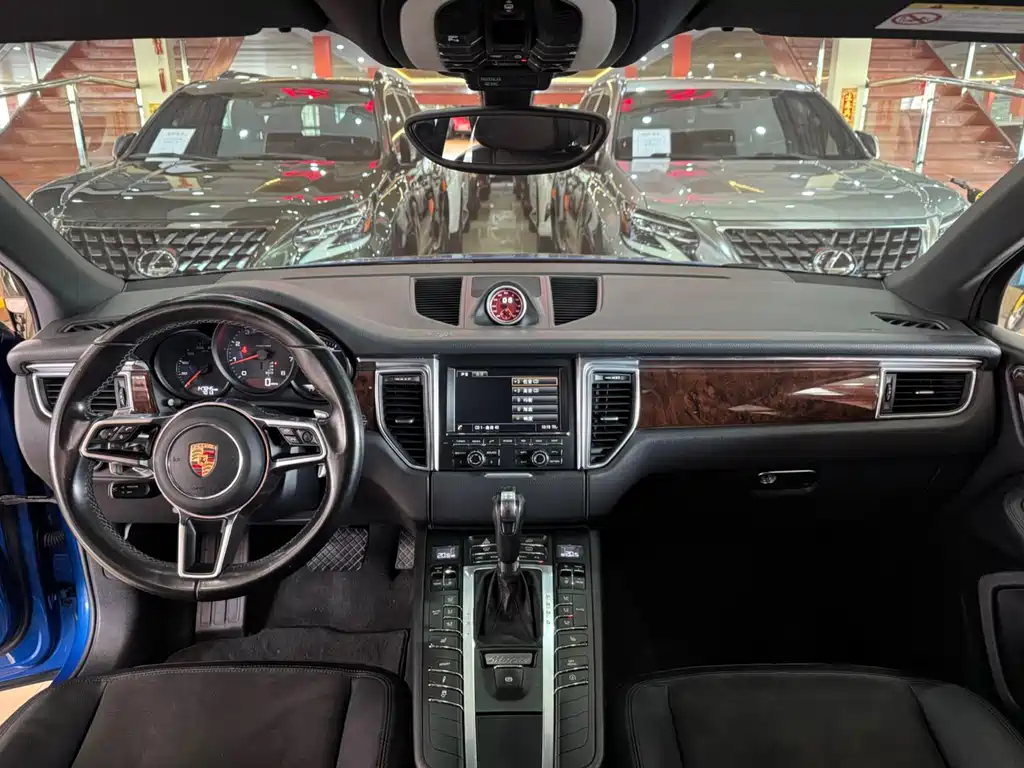 Porsche Macan 2015 — фото 12