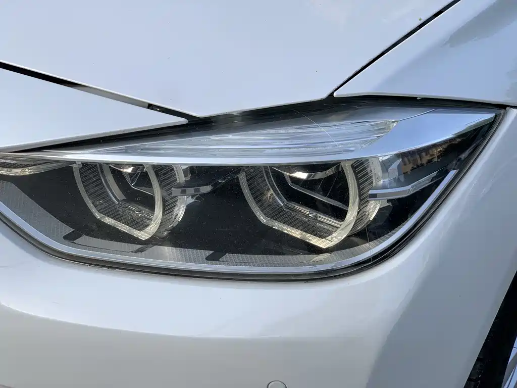 BMW 3 Series 2016 — фото 8