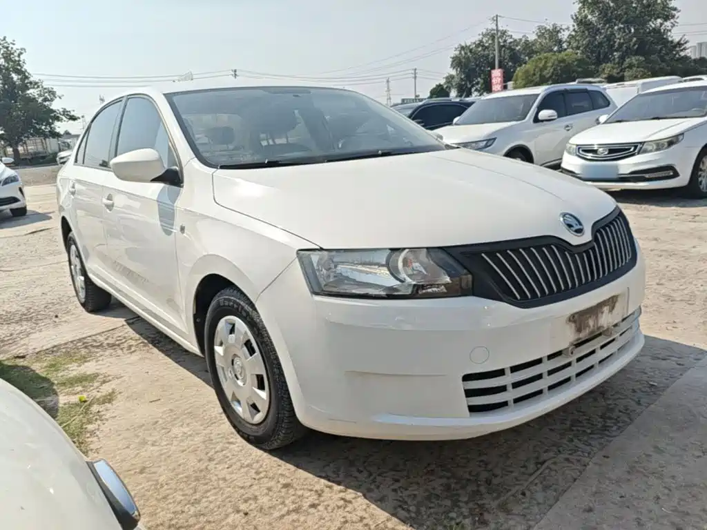 Skoda Rapid 2017 — фото 4