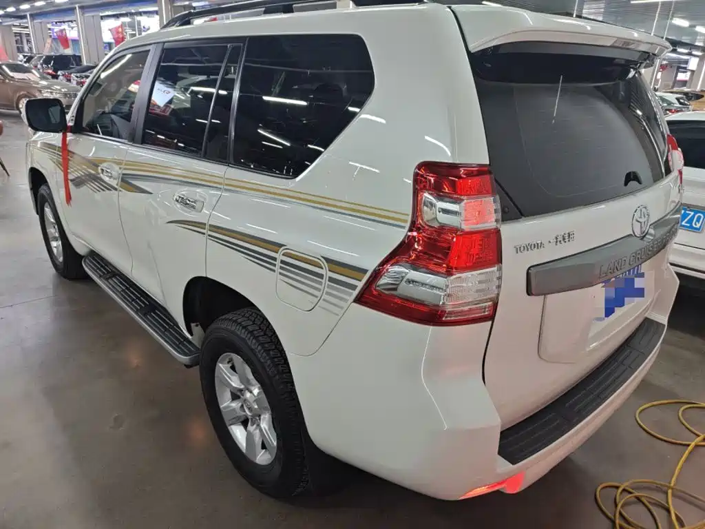 Toyota Prado 2016 — фото 21