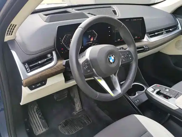 BMW X1 2025