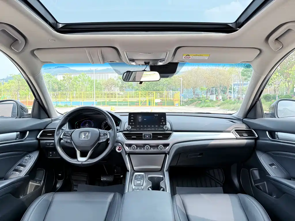 Honda Accord 2019 — фото 11