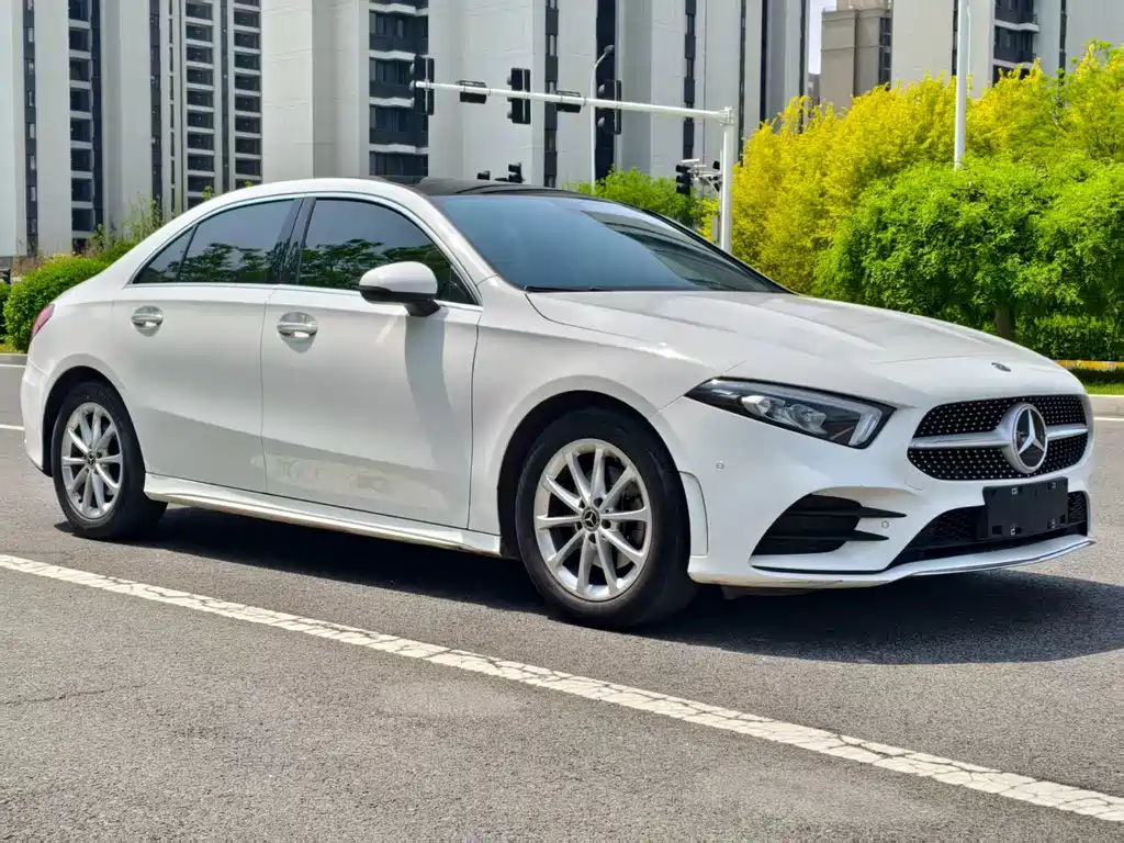 Mercedes-Benz A-Class 2020 — фото 3