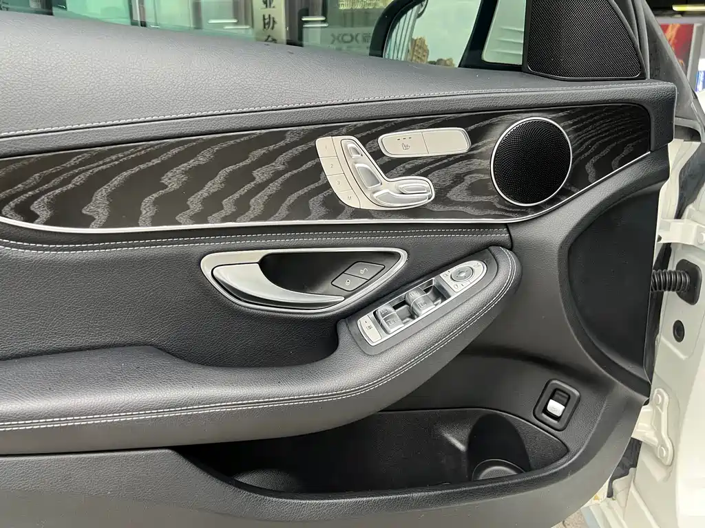 Mercedes-Benz C-Class 2019 — фото 9