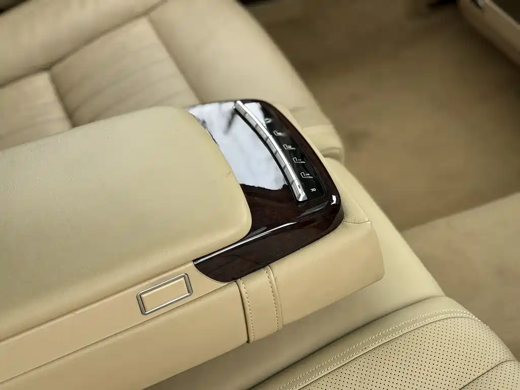 Mercedes-Benz S-Class 2010 — фото 23