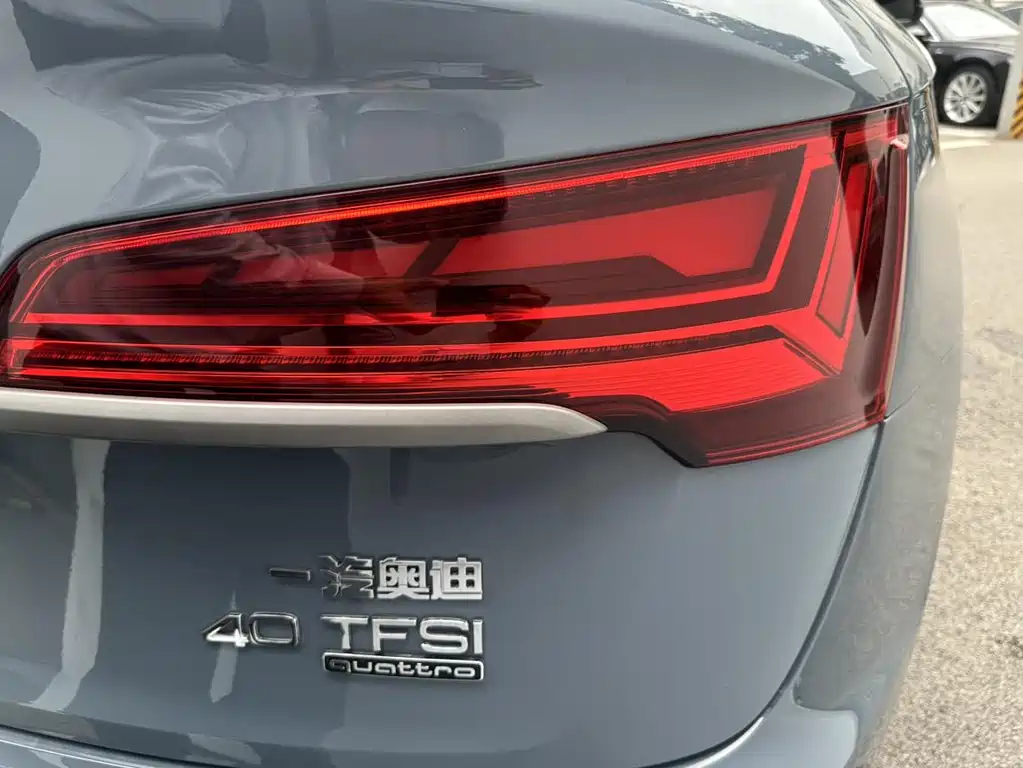 Audi Q5L Sportback 2023 — фото 24