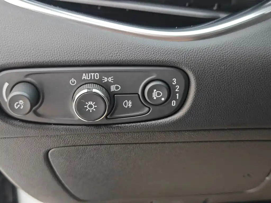 Chevrolet Malibu XL 2021 — фото 24