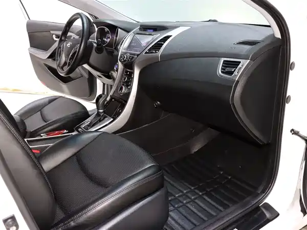 Hyundai Elantra Langdong 2017