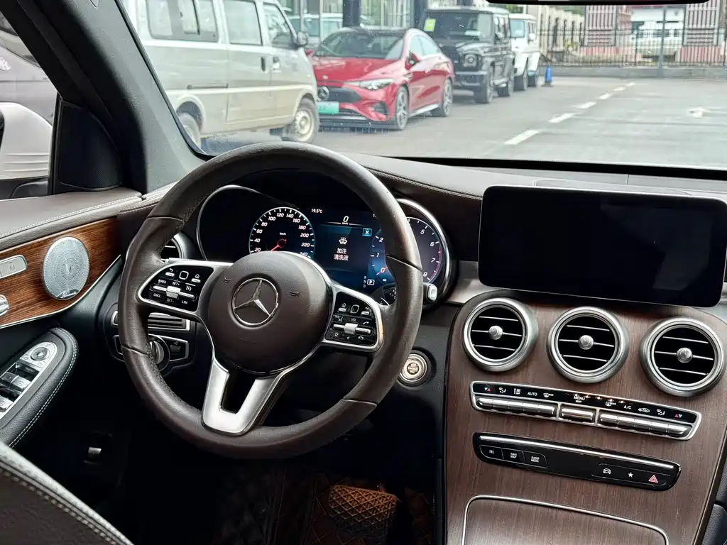 Mercedes-Benz GLC 2021 — фото 21