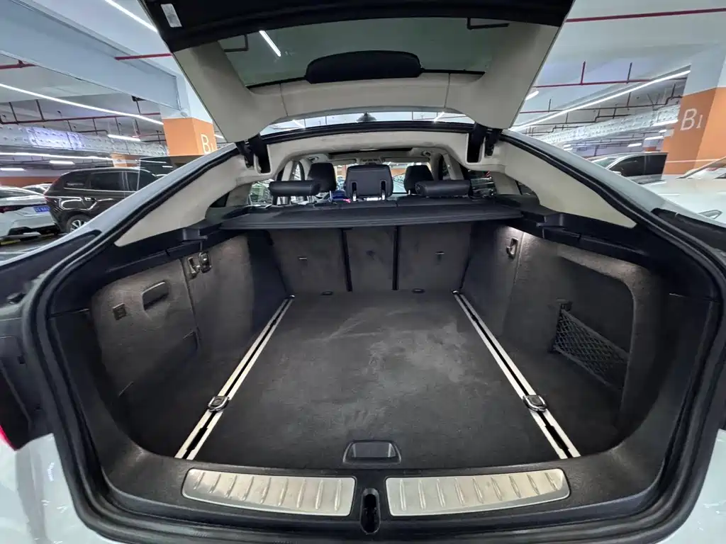 BMW 3 Series GT 2013 — фото 11