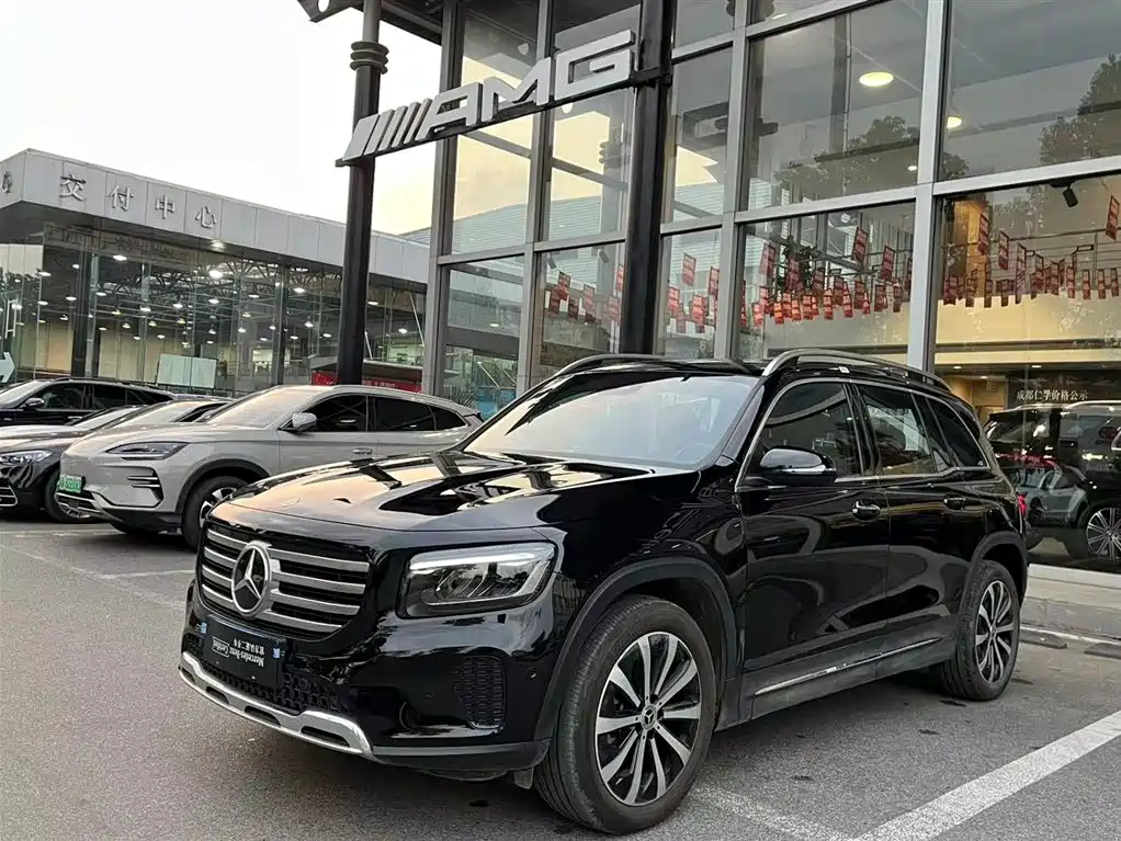 Mercedes-Benz GLB 2024 — фото 4