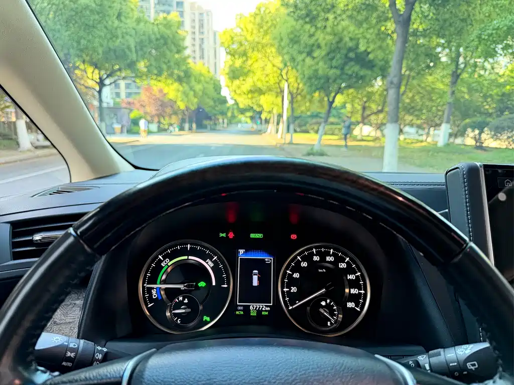 Toyota Vellfire 2019 — фото 17