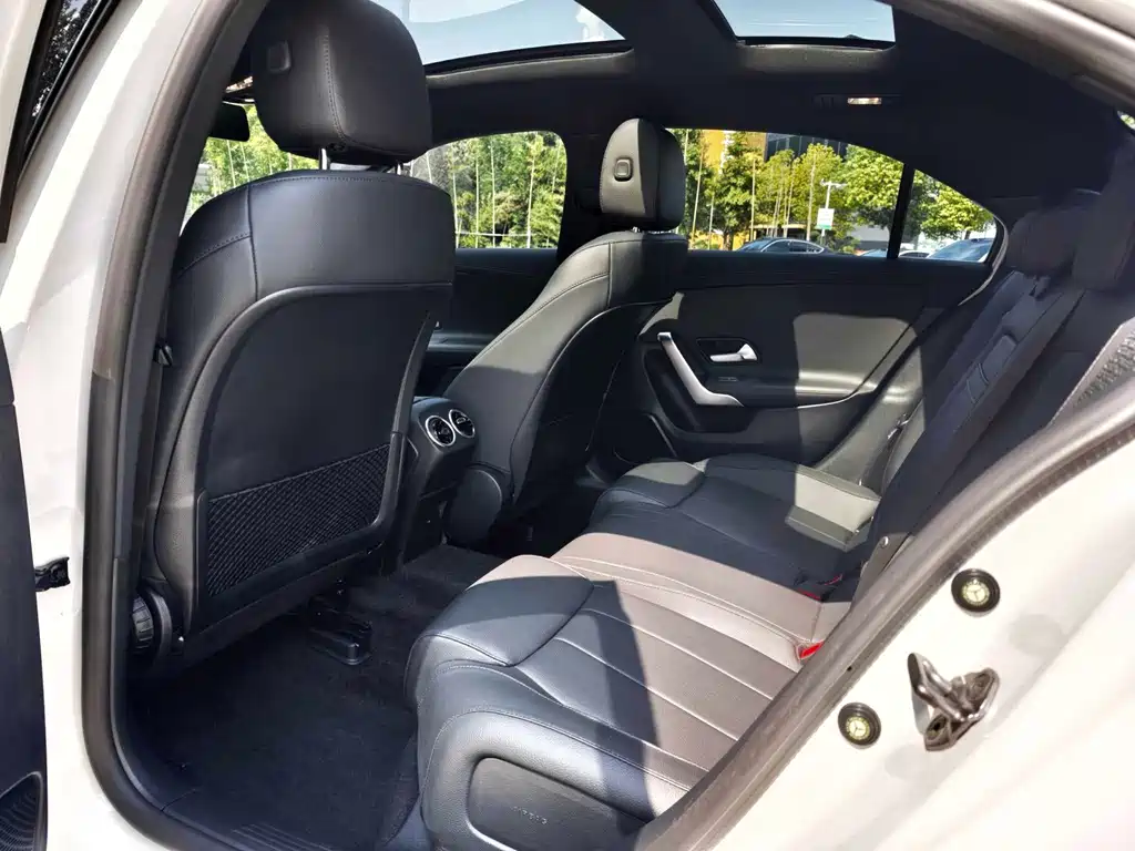 Mercedes-Benz A-Class 2023 — фото 18