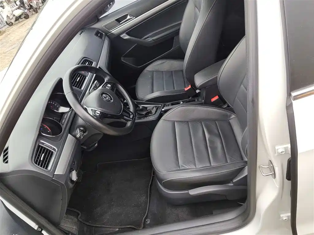 Volkswagen Gran Lavida 2018 — фото 15