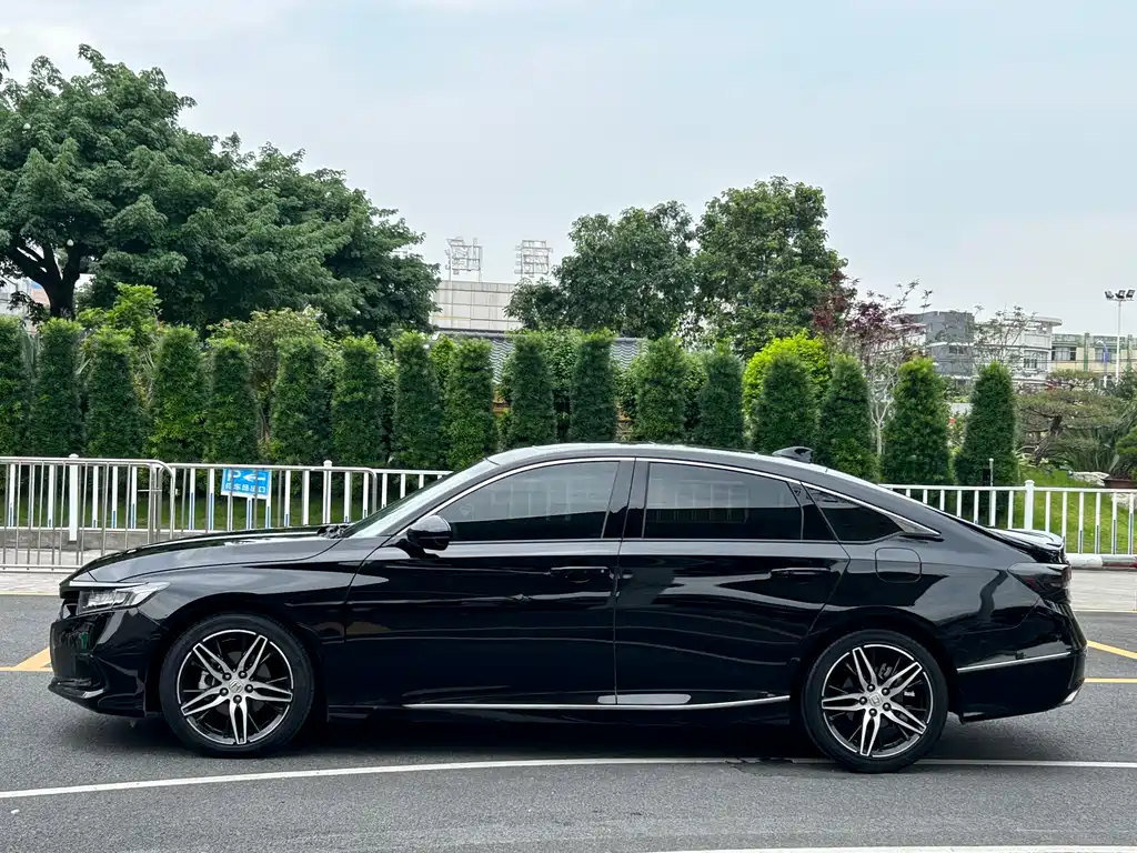 Honda Accord 2022 — фото 3
