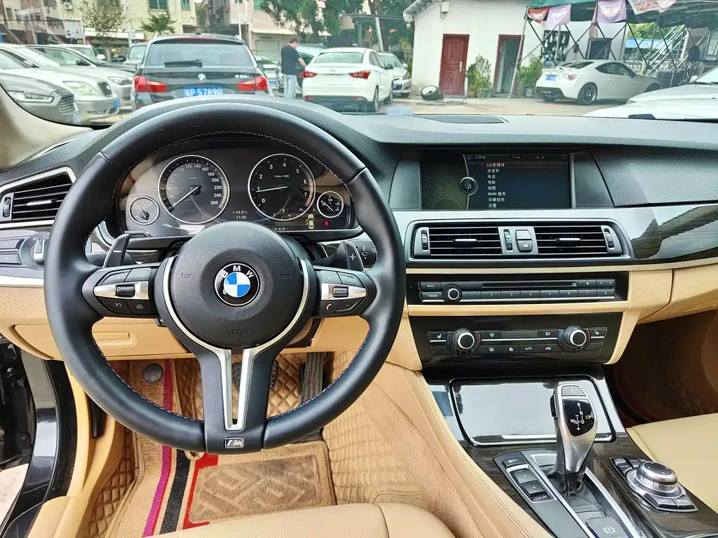 BMW 5 Series 2012 — фото 49