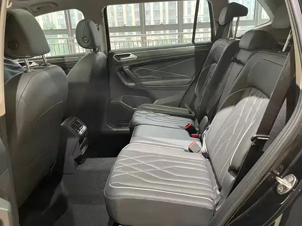 Volkswagen Tiguan L 2024