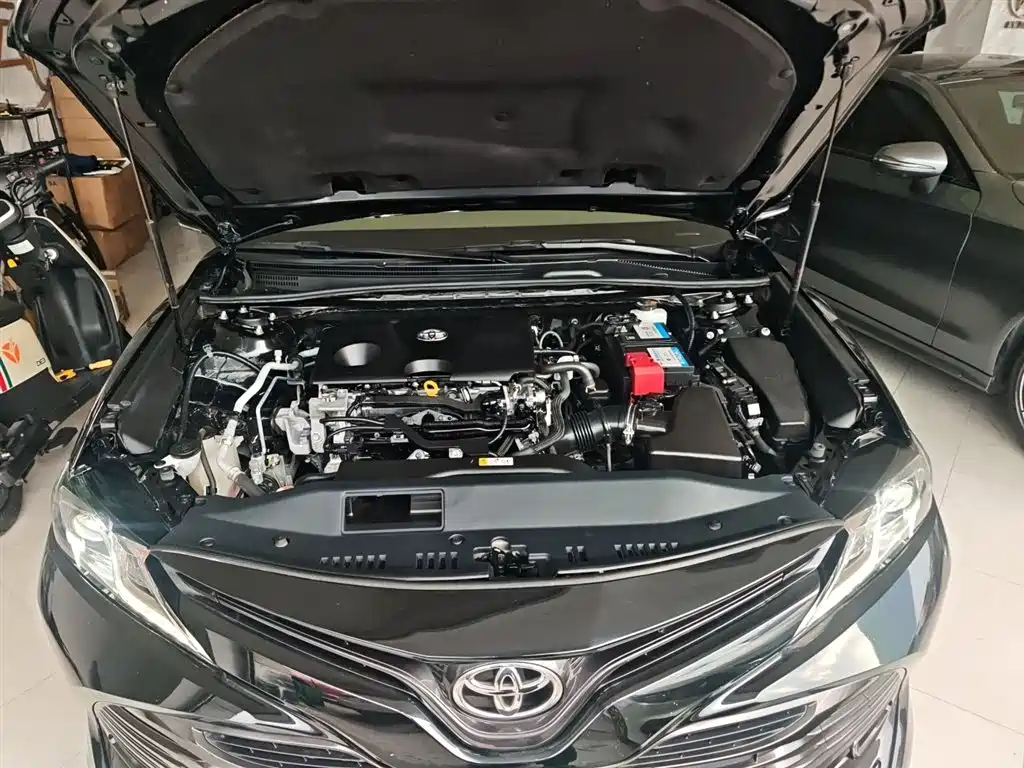 Toyota Camry 2019 — фото 10