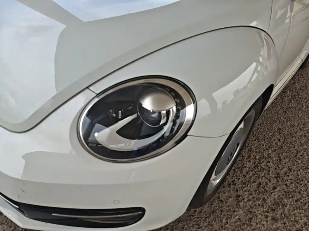 Volkswagen Beetle 2015 — фото 24