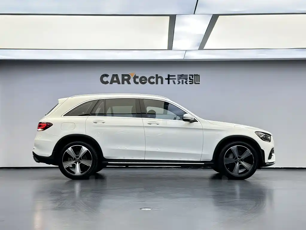 Mercedes-Benz GLC 2022 — фото 3