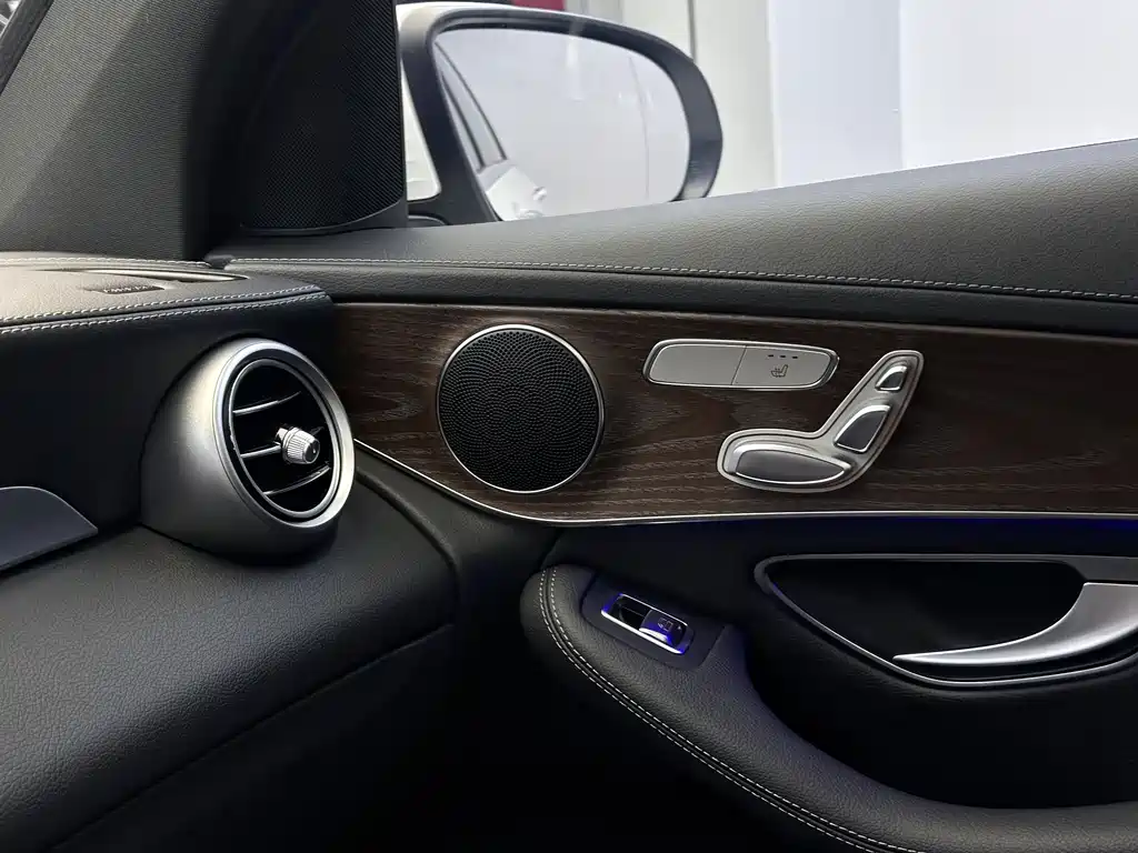 Mercedes-Benz GLC 2022 — фото 19