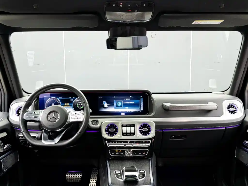 Mercedes-Benz G-Class 2023 — фото 13