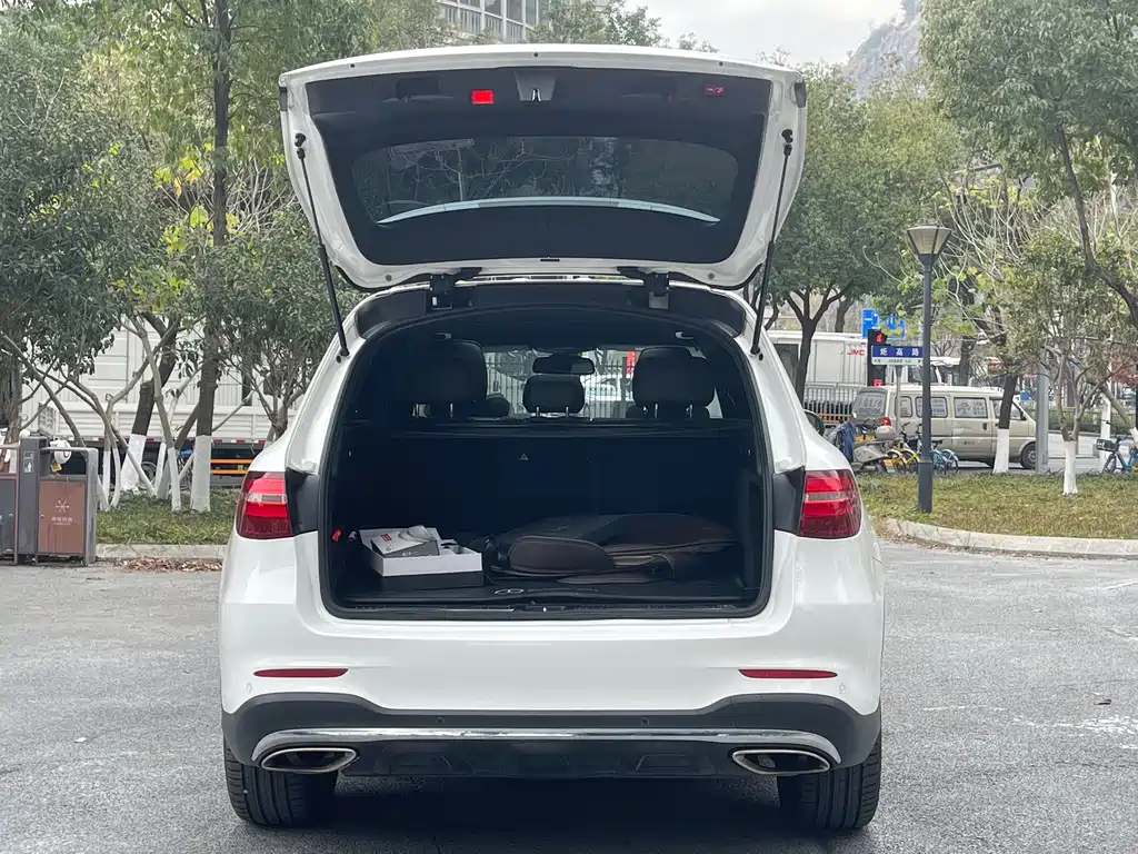 Mercedes-Benz GLC 2017 — фото 15