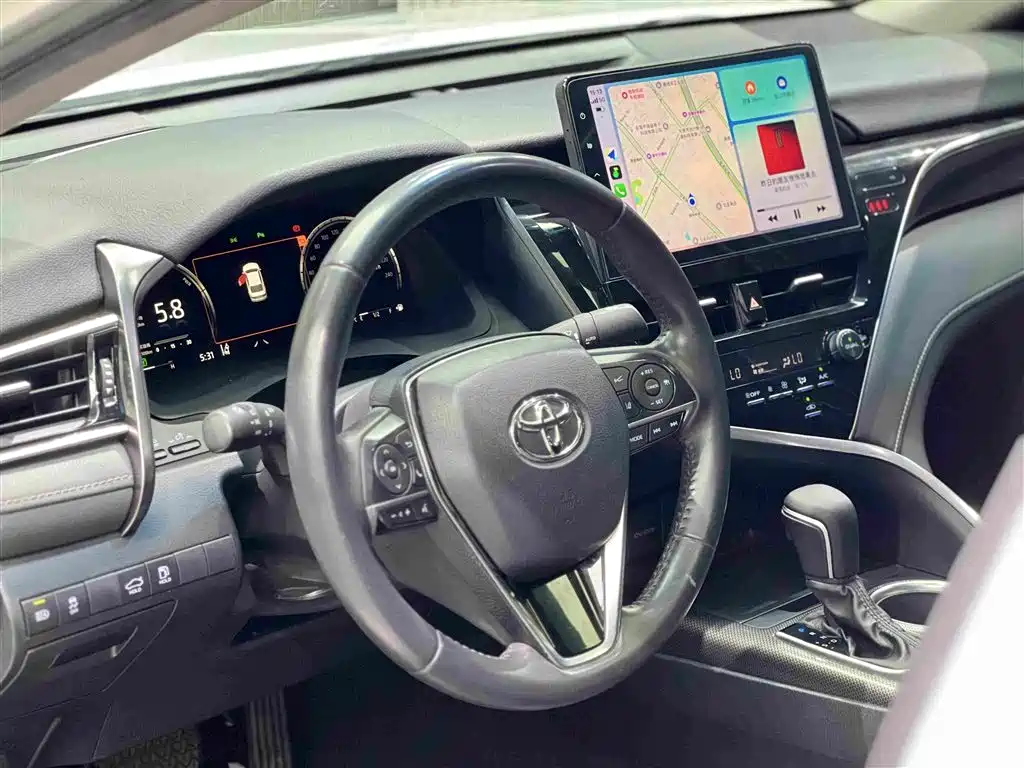 Toyota Camry 2021 — фото 9