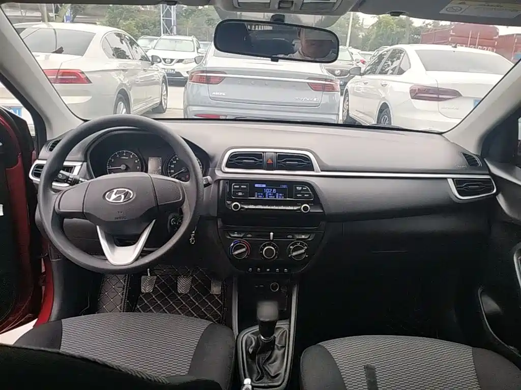 Hyundai Verna 2019 — фото 10