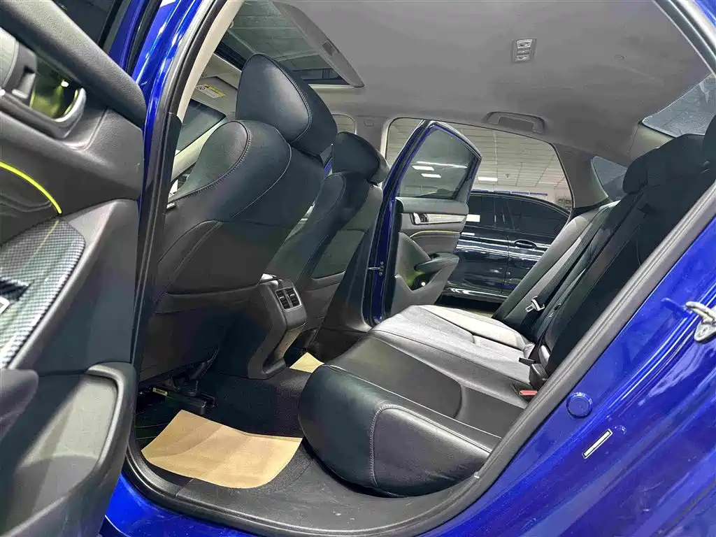 Honda Accord 2018 — фото 9