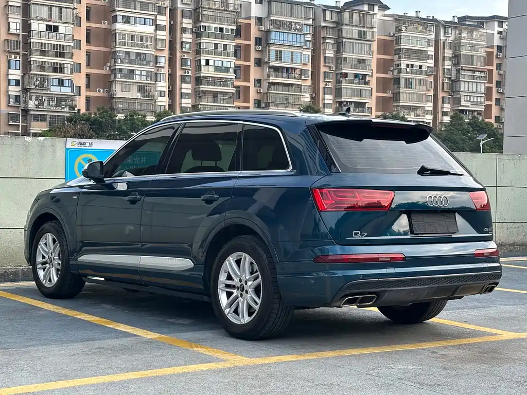 Audi Q7 2018 — фото 7