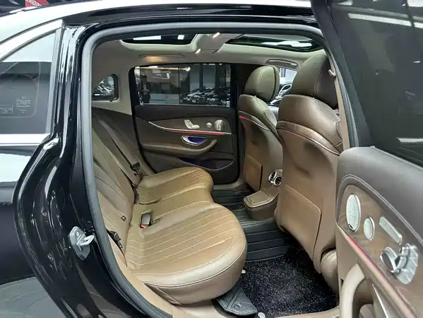 Mercedes-Benz E-Class 2021