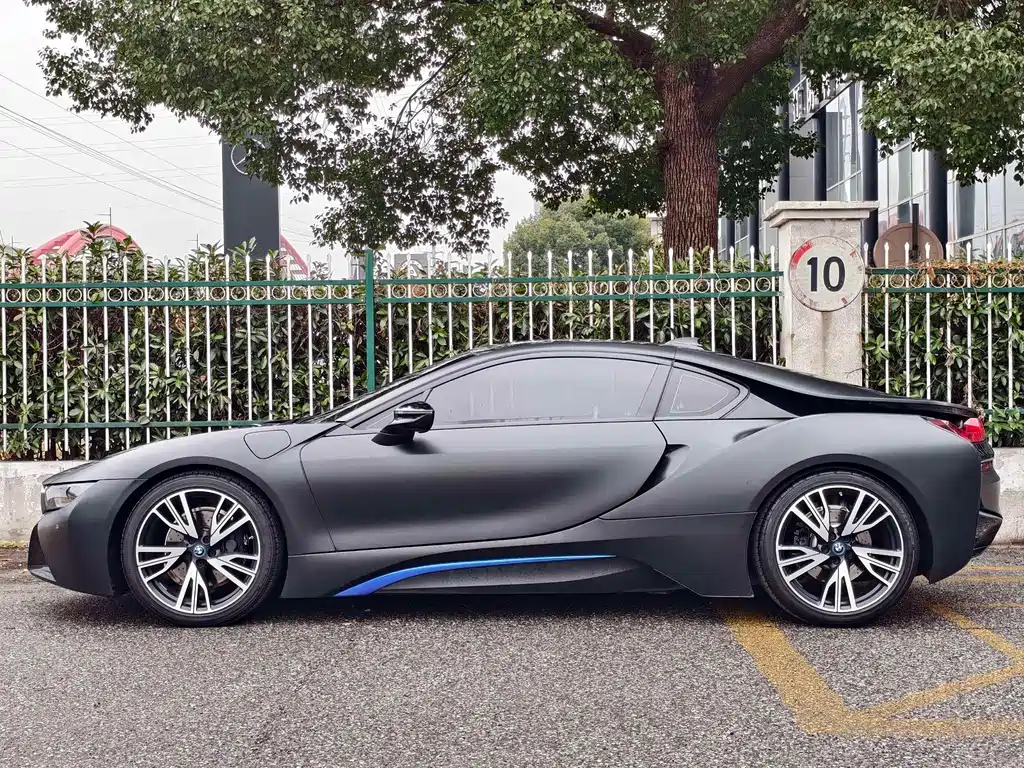 BMW i8 2018 — фото 6