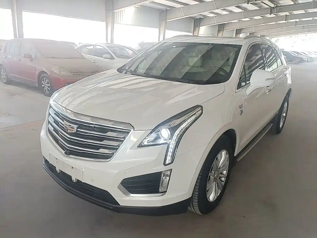 Cadillac XT5 2017 — фото 1