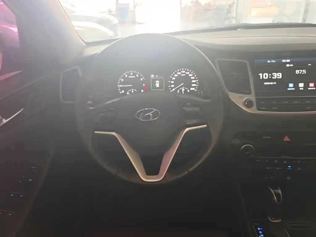 Hyundai Tucson 2016 — фото 11
