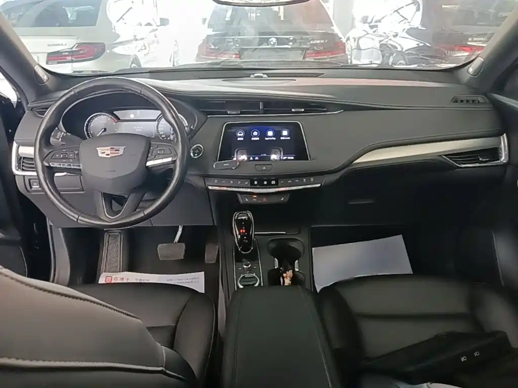 Cadillac XT4 2020 — фото 10