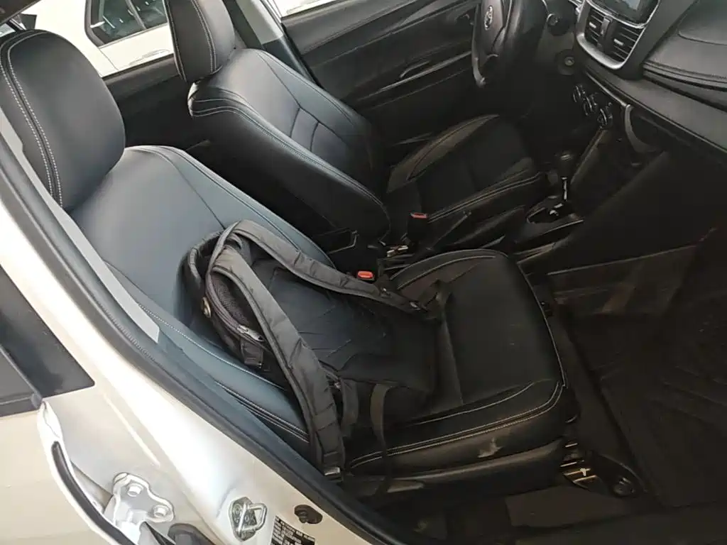 Toyota Yaris L 2021 — фото 25