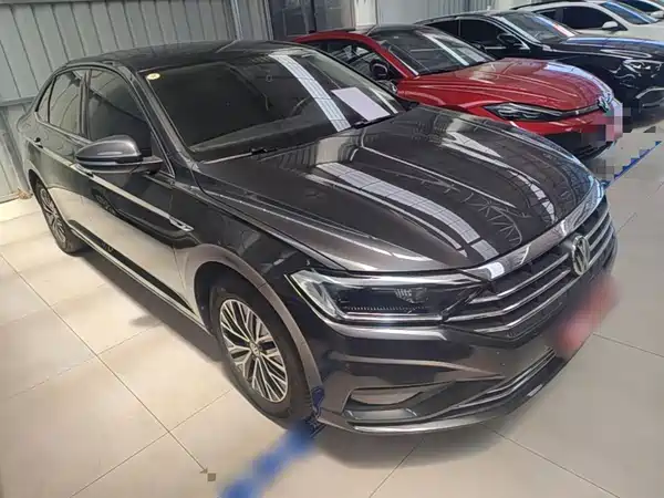 Volkswagen Sagitar 2021