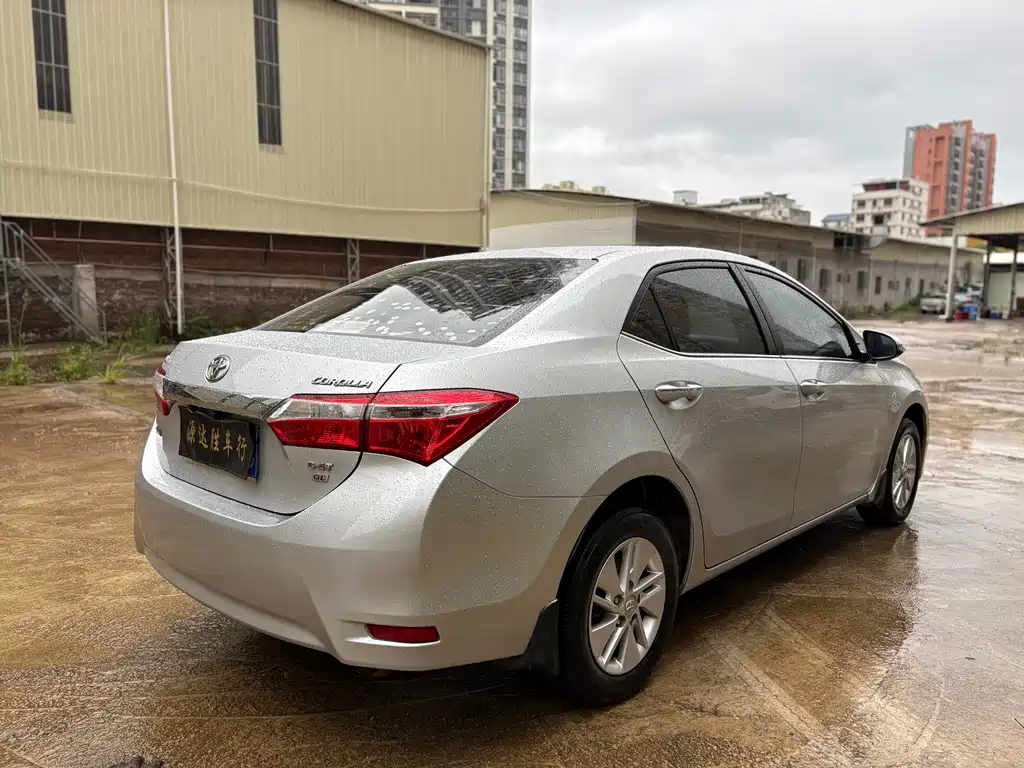 Toyota Corolla 2017 — фото 12