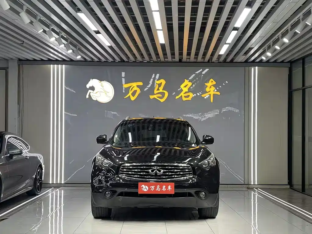 Infiniti FX 2011