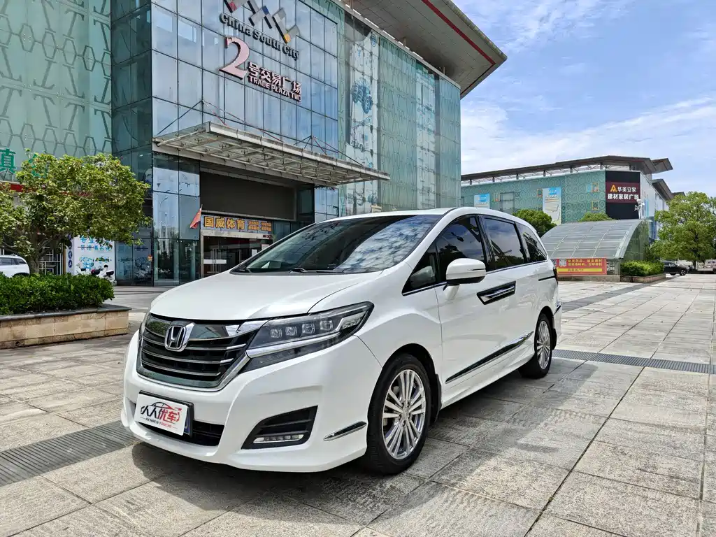 Honda Elysion 2018 — фото 1