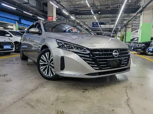 Nissan Teana 2023
