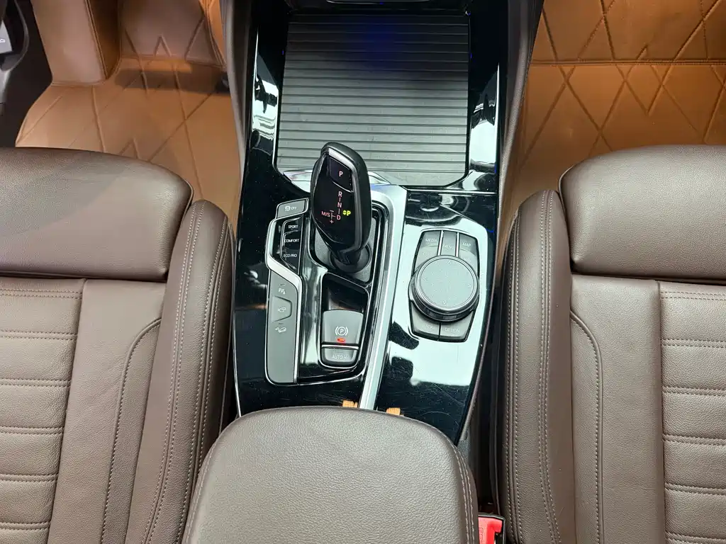 BMW X4 2021 — фото 11