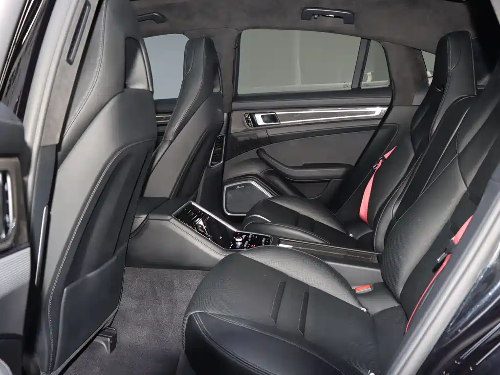 Porsche Panamera 2018 — фото 16
