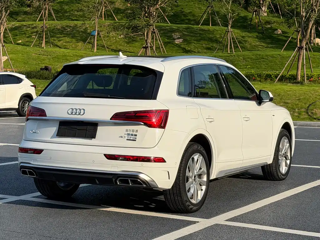 Audi Q5L 2022 — фото 9