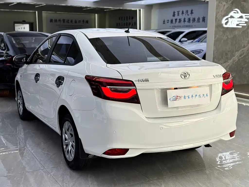 Toyota Vios 2023 — фото 8
