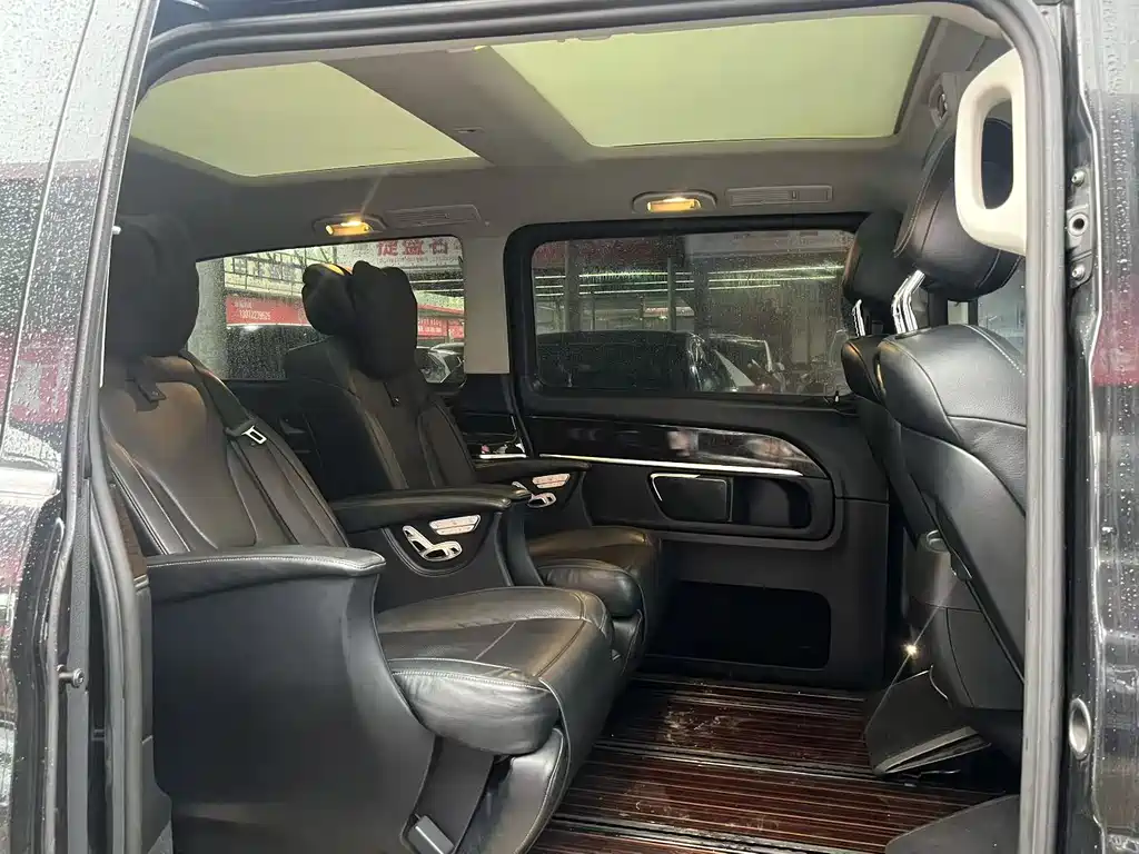 Mercedes-Benz V-Class 2017 — фото 4
