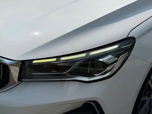 Geely Emgrand 2023